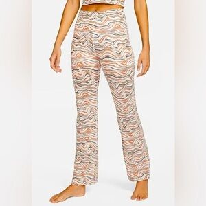 NIKE Yoga Luxe Fit & Flare Full Length Tight Fit Pants Size 1X NWT WAVES STRIPES